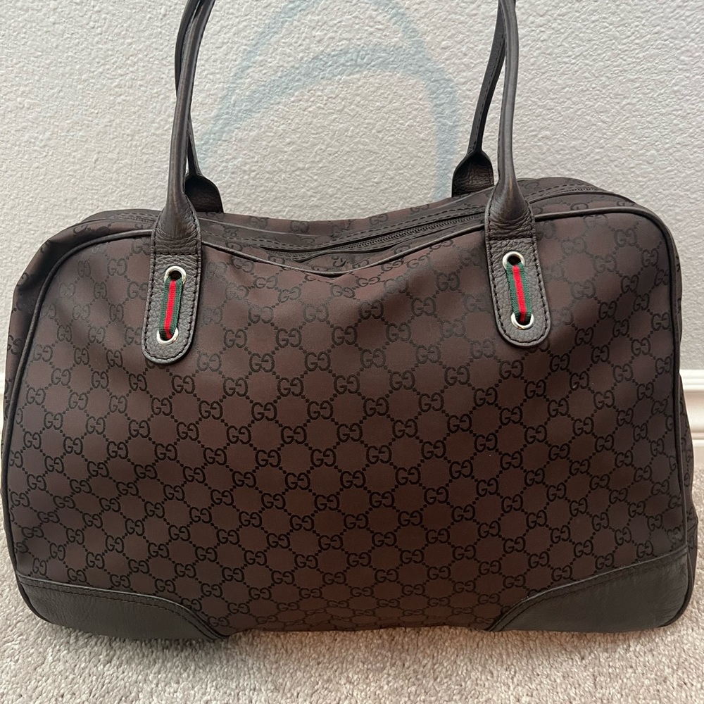 Vintage Gucci
Large Princy GG Nylon Shoulder Bag - Picture 2 of 15